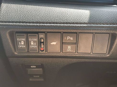 Used 2025 Honda Odyssey Touring image 27