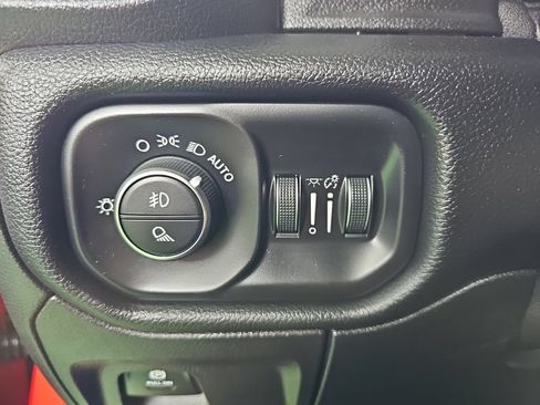 Used 2019 RAM 1500 Rebel AWD/4WD image 9