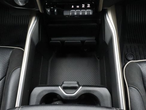 Used 2022 RAM 1500 Laramie AWD/4WD image 22