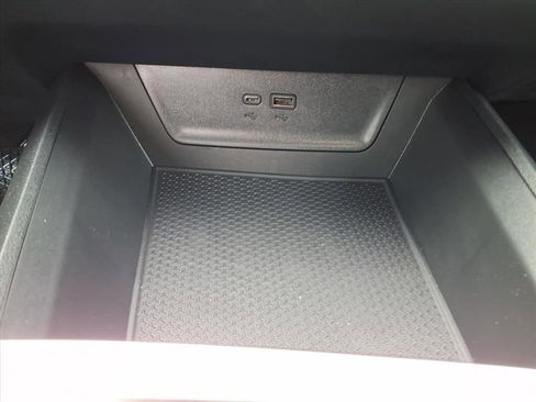 New 2026 Chevrolet Equinox LT w/ Convenience Package II FWD image 21