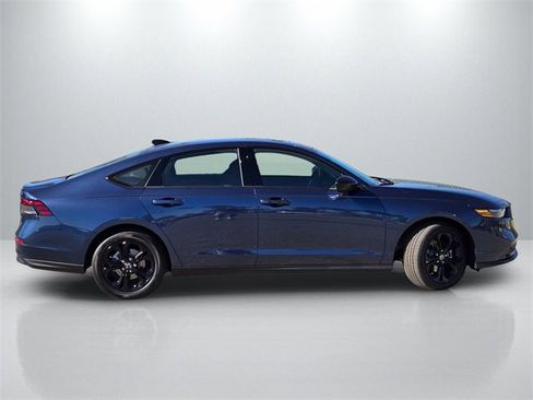New 2025 Honda Accord SE image 4