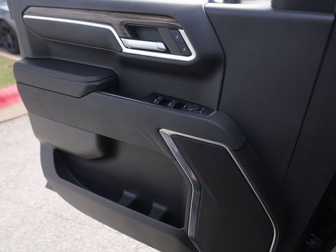 Used 2024 GMC Sierra 1500 Elevation image 24