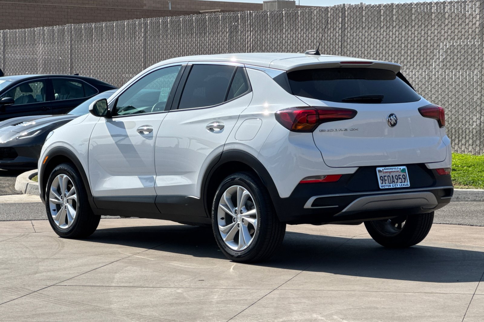Used 2023 Buick Encore GX Preferred w/ Cold Weather Comfort Package FWD image 6
