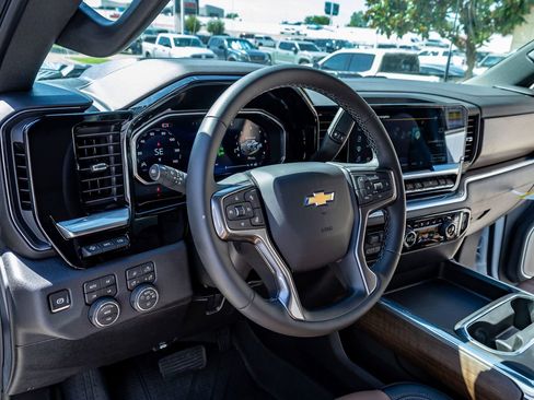 Used 2026 Chevrolet Silverado 3500 High Country w/ High Country Premium Package AWD/4WD image 17