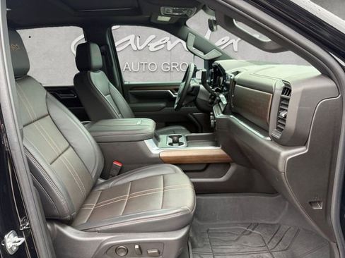 Used 2025 Chevrolet Silverado 3500 High Country w/ High Country Premium Package AWD/4WD image 24
