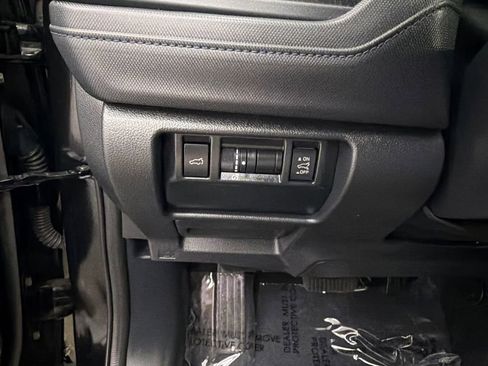 Used 2025 Subaru Forester Premium AWD/4WD image 32