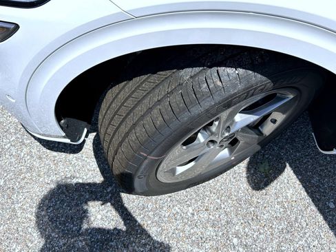 New 2026 Genesis GV70 2.5T Advanced AWD/4WD image 23