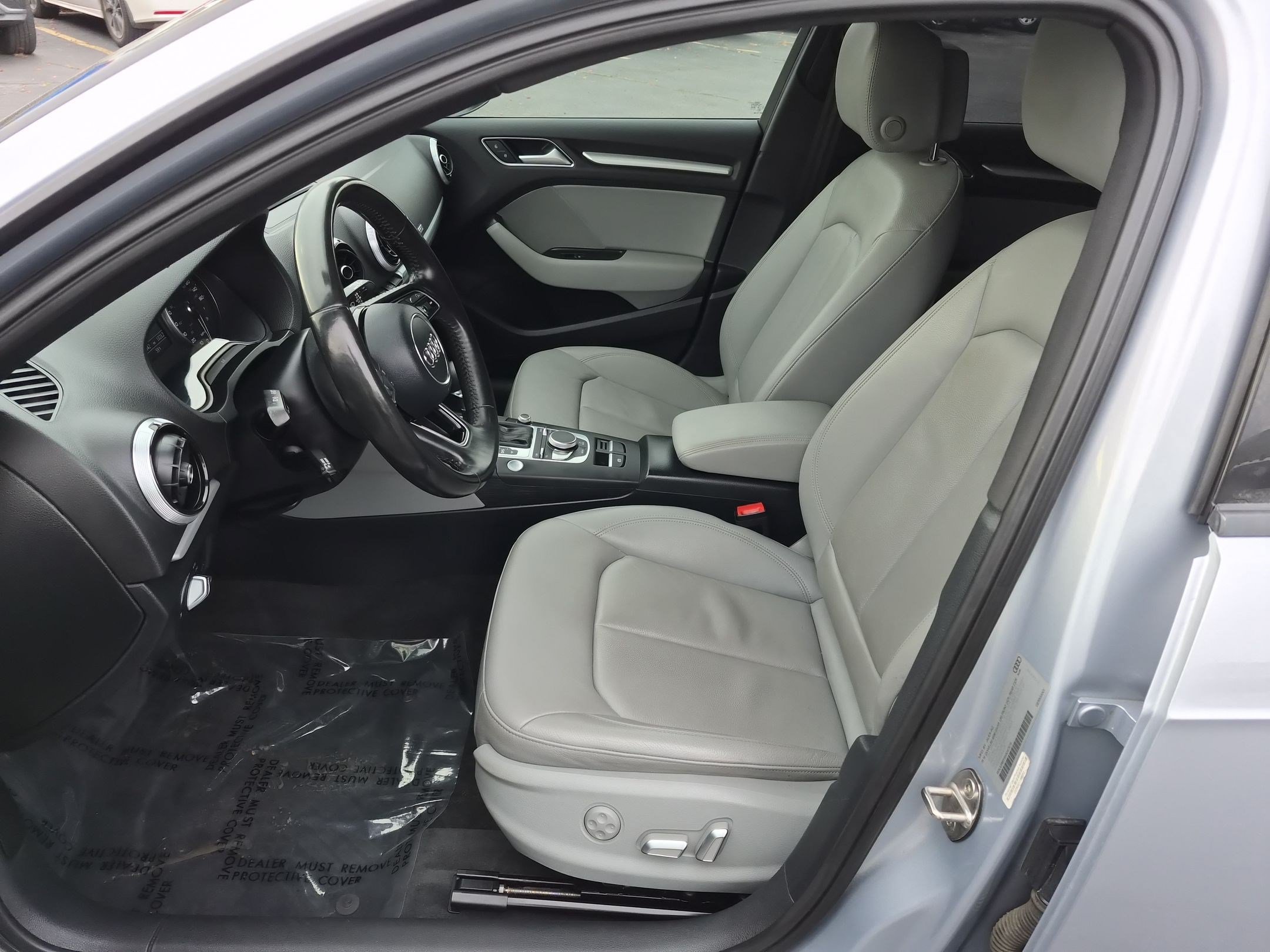 Used 2017 Audi A3 e-tron Premium FWD image 25