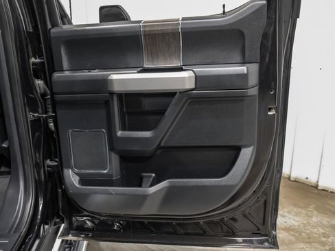 Used 2021 Ford F250 Lariat w/ Lariat Value Package AWD/4WD image 47