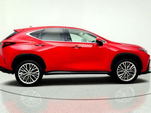 Used 2025 Lexus NX 350 AWD w/ Accessory Package (Z2) image 4