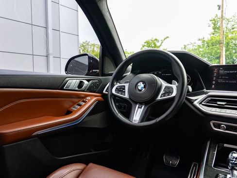 Used 2020 BMW X7 M50i w/ Dynamic Handling Package AWD/4WD image 12