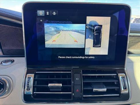 Used 2020 Lincoln Navigator L Reserve w/ Equipment Group 208A Reserve AWD/4WD image 14