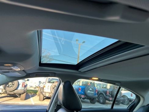 Used 2018 INFINITI Q50 Luxe w/ Essential Package (3.0T Luxe) image 16