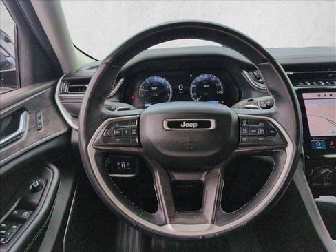Used 2022 Jeep Grand Cherokee L Limited AWD/4WD image 15