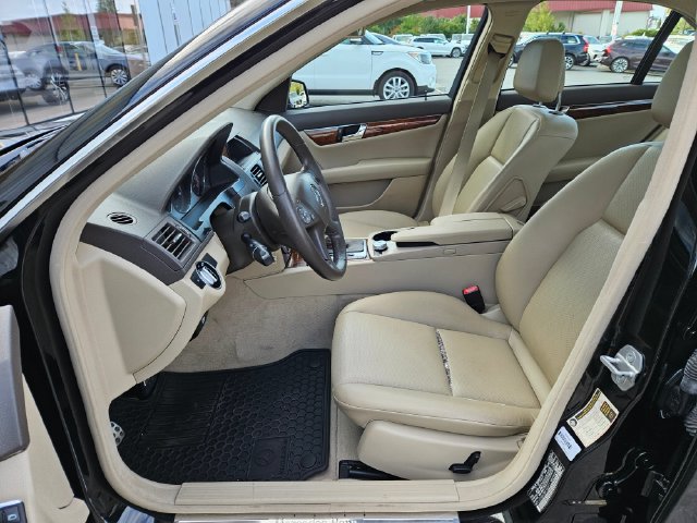 Used 2011 Mercedes-Benz C 300 4MATIC Sedan image 15