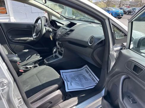 Used 2019 Ford Fiesta SE image 6