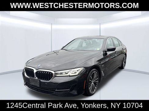 Used 2023 BMW 530e xDrive AWD/4WD image 1