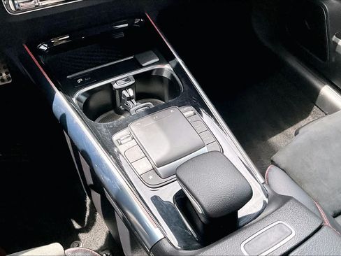 Certified 2021 Mercedes-Benz GLA 250 image 17