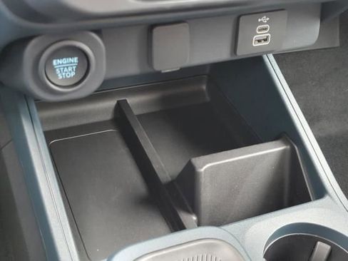 New 2025 Ford Maverick XLT w/ XLT Luxury Package image 34