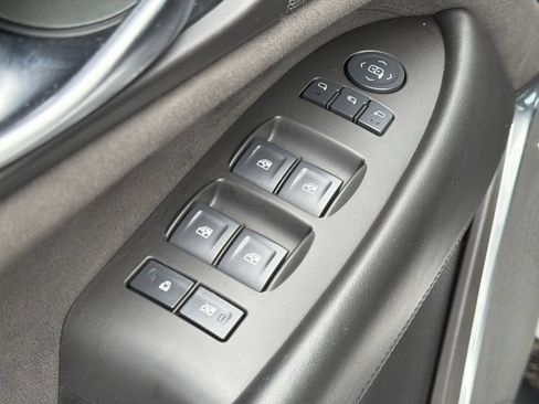 Used 2017 Cadillac Escalade Platinum AWD/4WD image 20