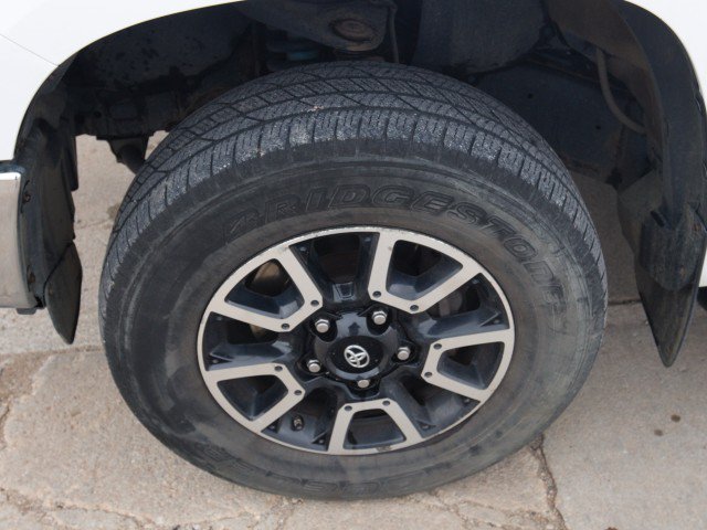 Used 2015 Toyota Tundra Limited w/ TRD Off Road Package AWD/4WD image 12
