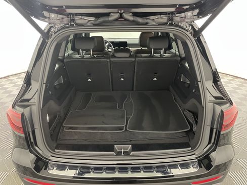 Used 2025 Mercedes-Benz GLB 250 image 19