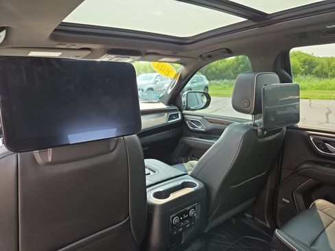 Certified 2022 Chevrolet Tahoe Premier w/ Premium Package AWD/4WD image 38