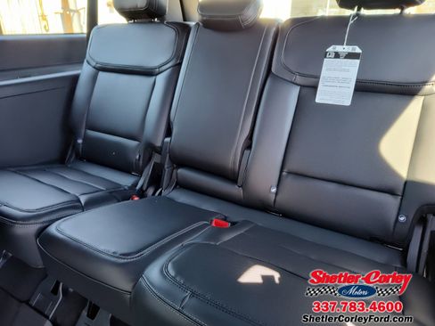 New 2025 Ford Expedition Max Platinum w/ Stealth Performance Package image 16