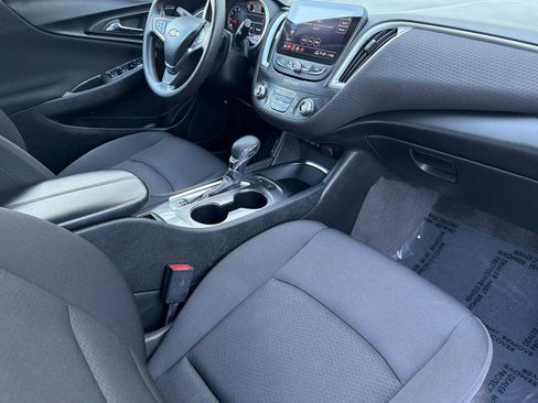 Used 2024 Chevrolet Malibu LT image 31