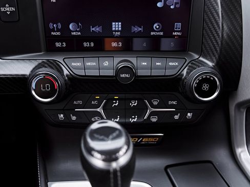 Used 2016 Chevrolet Corvette Z06 w/ 3LZ Preferred Equipment Group RWD image 66