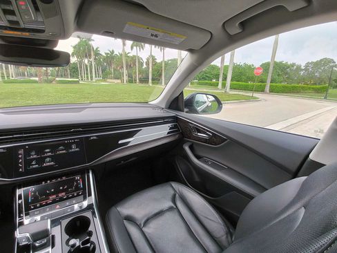 Used 2023 Audi Q8 Premium Plus w/ Premium Plus Package AWD/4WD image 11
