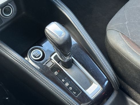 Used 2020 Nissan Kicks SR image 22