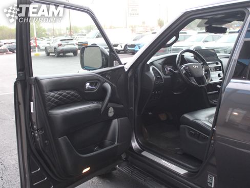 Used 2023 INFINITI QX80 Sensory w/ Cargo Package AWD/4WD image 10