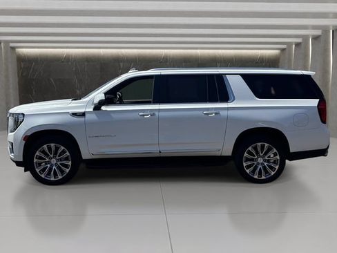Used 2021 GMC Yukon XL Denali AWD/4WD image 2