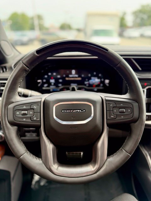 Certified 2024 GMC Yukon XL Denali Ultimate AWD/4WD image 16