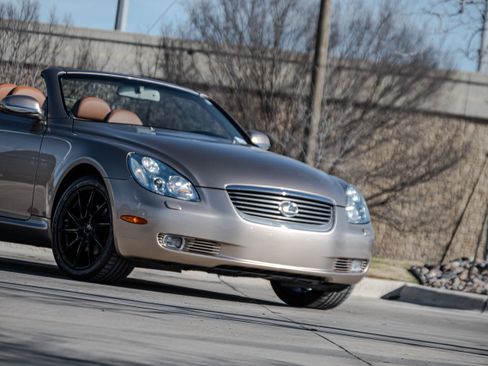 Used 2005 Lexus SC 430 Convertible image 7
