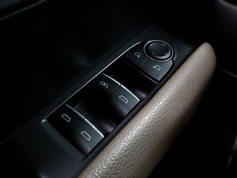 Used 2023 GMC Canyon Denali image 26