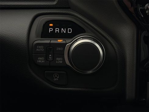 New 2026 RAM 1500 4x4 Crew Cab image 18