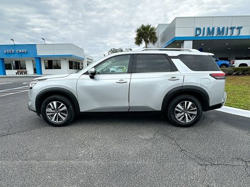 Used 2023 Nissan Pathfinder SL image 9