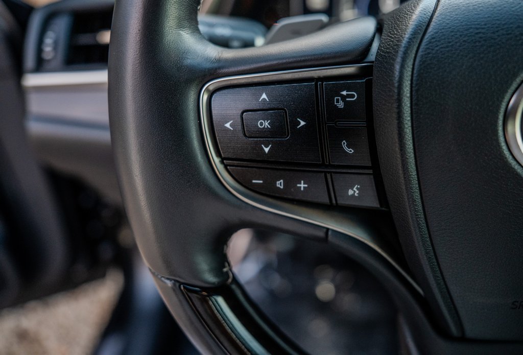 Used 2019 Lexus ES 350 w/ Premium Package FWD image 16