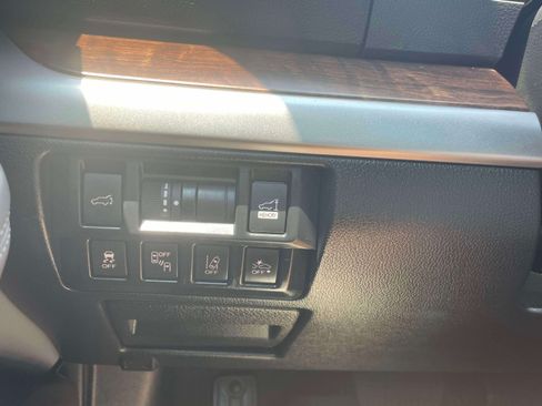 Used 2019 Subaru Outback 2.5i Limited AWD/4WD image 20