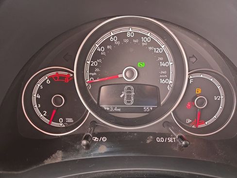 Used 2019 Volkswagen Beetle 2.0T image 16