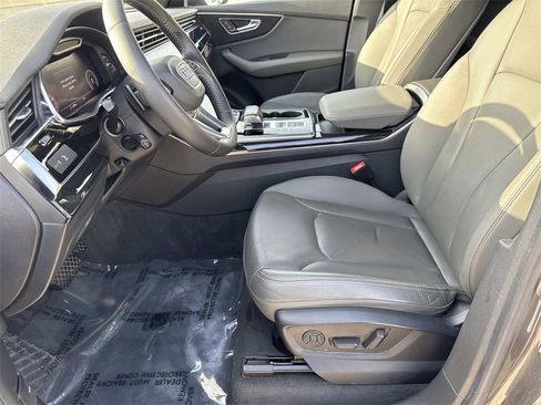 Used 2019 Audi Q8 Premium Plus w/ Premium Plus image 15