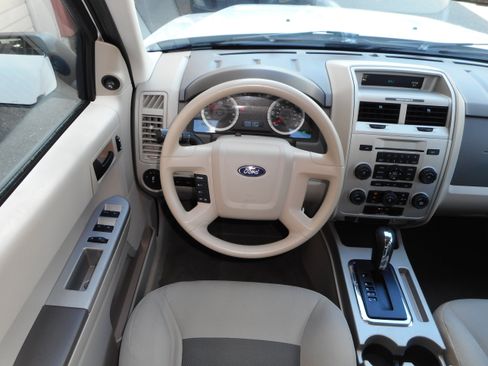 Used 2008 Ford Escape 4WD Hybrid image 19