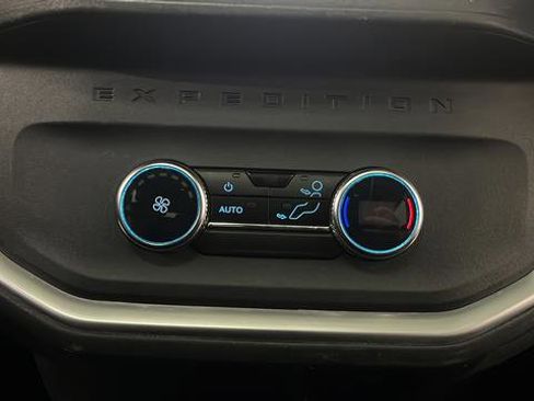 Used 2025 Ford Expedition Max Active AWD/4WD image 41