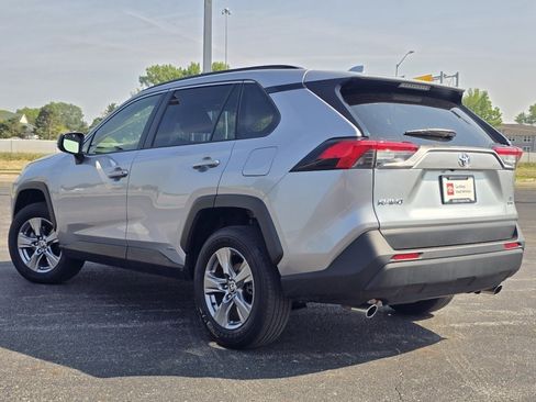 Certified 2025 Toyota RAV4 LE AWD/4WD image 12