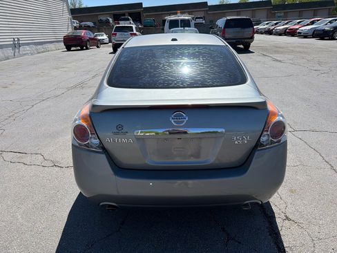 Used 2007 Nissan Altima 3.5 SL w/ Technology Pkg FWD image 7