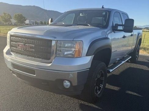 Used 2012 GMC Sierra 2500 SLE w/ SLE Preferred Package image 3
