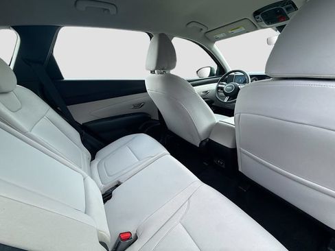 Certified 2026 Hyundai Tucson SE FWD image 25