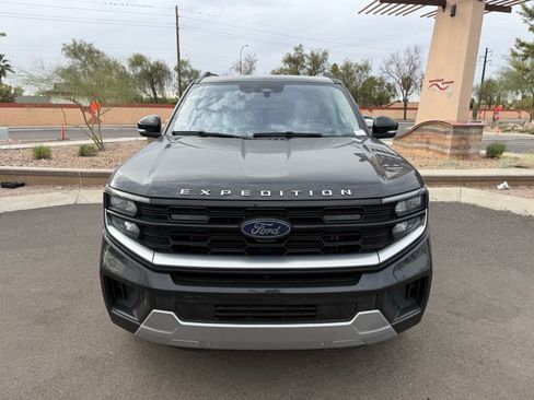 Used 2025 Ford Expedition Max Platinum image 8